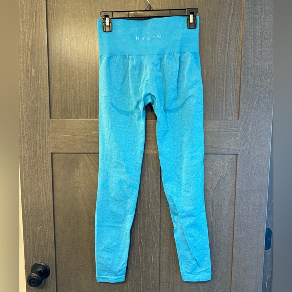 NVGTN Contour Curve Seamless Leggings Size Medium - Picture 2 of 3